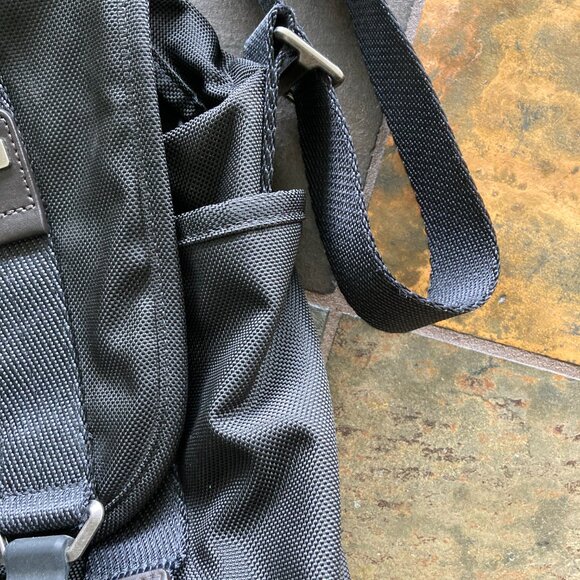 TUMI, Black Briefcase with Fold-Over Flap, New - Picture 11 of 15